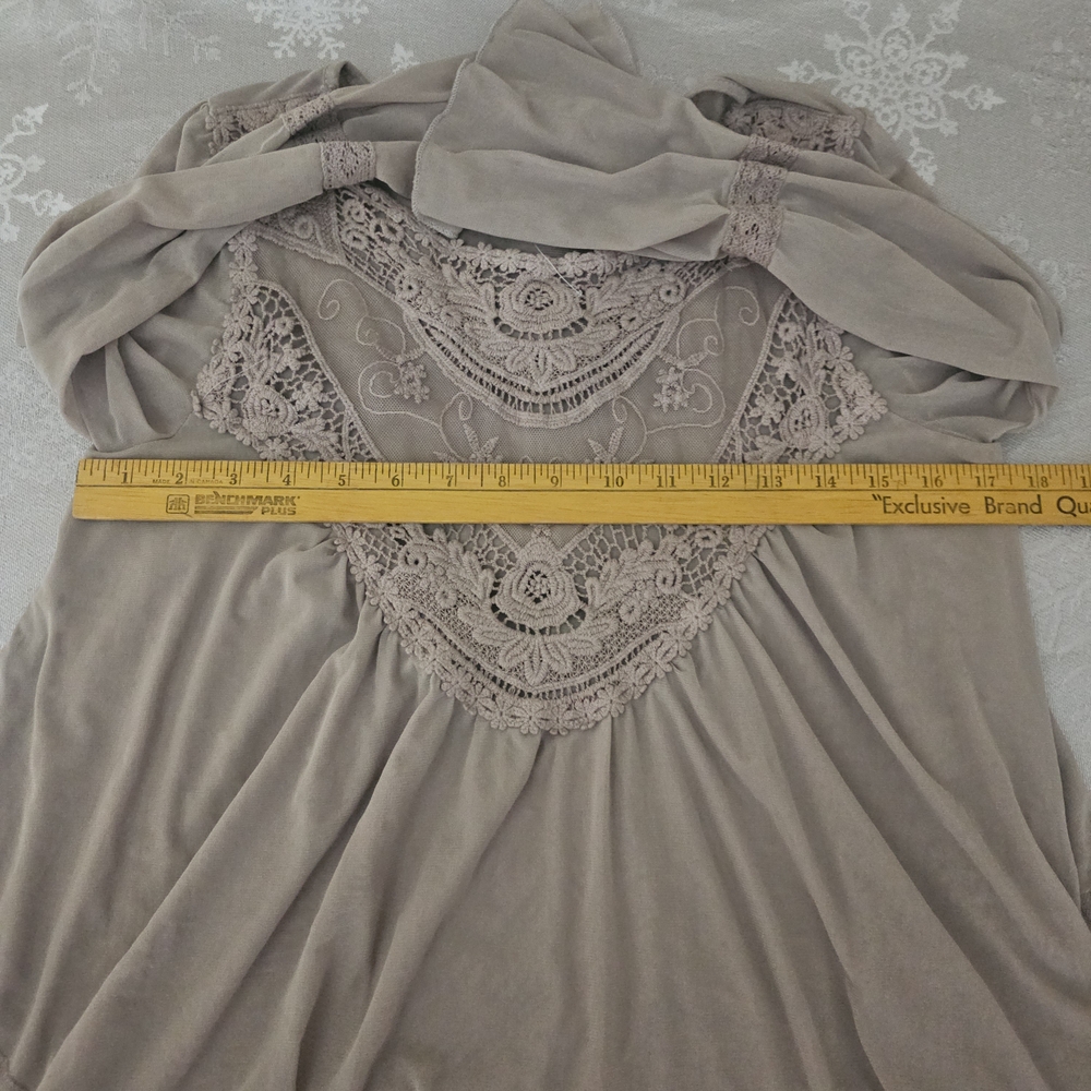 Ultra Pink Lace Crochet Blouse Taupe Sz S - Picture 9 of 16